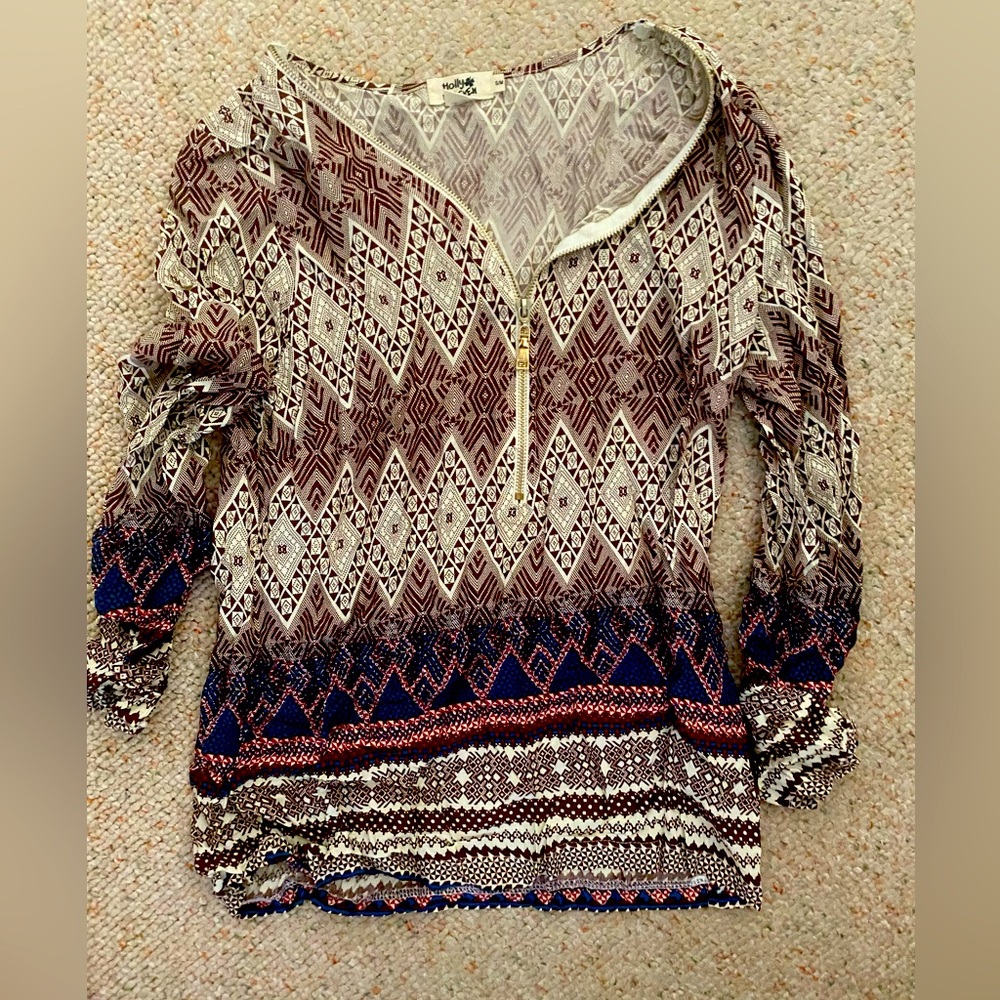 Boutique top size small